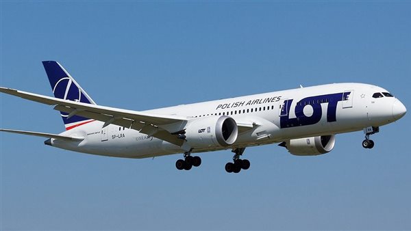 طائرة تابعة للخطوط