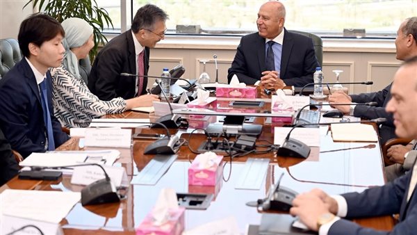 وزير النقل والصناعه