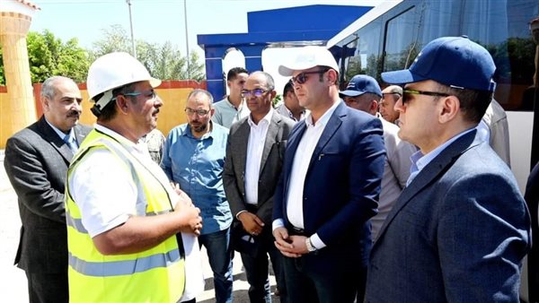 وزير الإسكان 