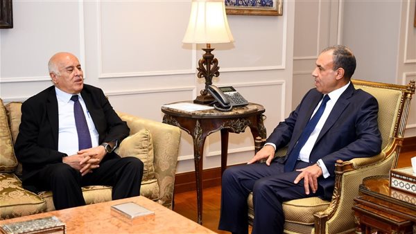 عبد العاطي و أمين