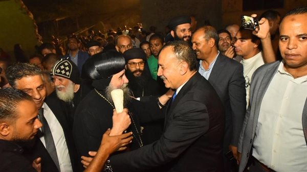 محافظ أسيوط يهنئ