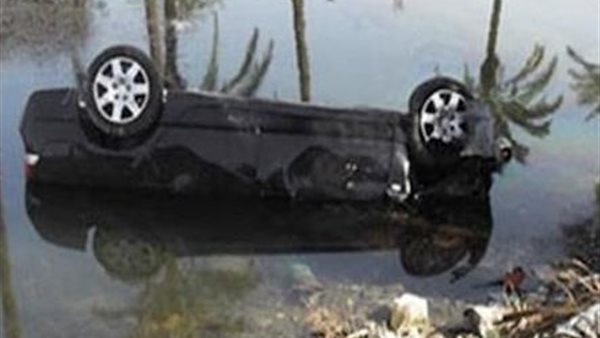 سقوط سيارة بترعة