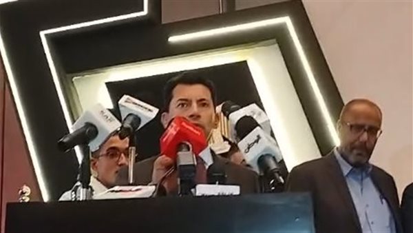 وزير الشباب والرياضة