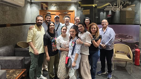 أبطال مسرحية النقطة