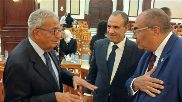 بدر عبد العاطى و