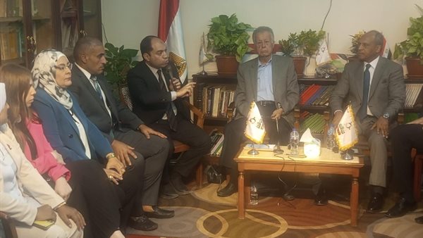 جانب من الندوة