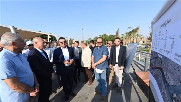 وزير الإسكان 