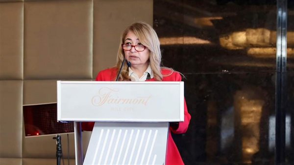 العمل اللائق للمرأة