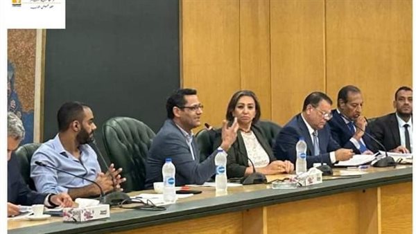 جانب من الندوة 