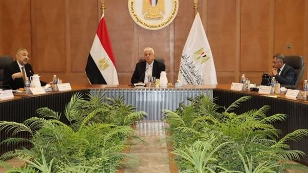 وزير التعليم العالى