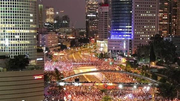 مظاهرات حاشدة في