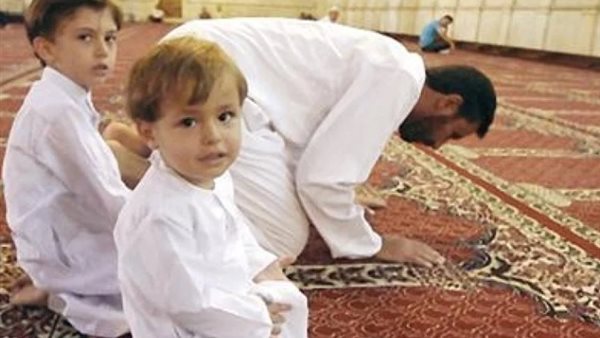  اصطحاب الأطفال لصلاة