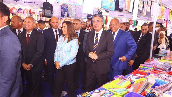 وزراء الحكومة خلال