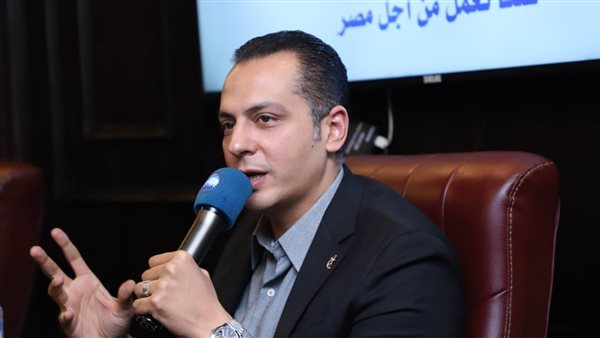 النائب أحمد عبدالجواد