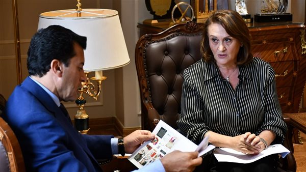 وزير الشباب والرياضة