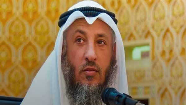 لبس اللون الأحمر