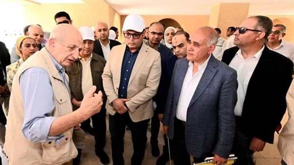 وزير الإسكان 