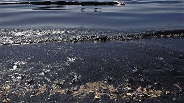 تلوث بالبحر الأحمر