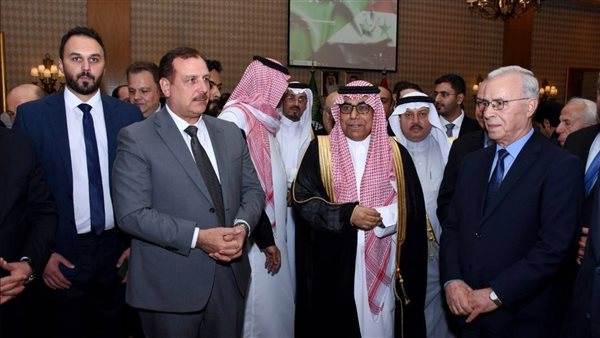 عدد من الوزراء وكبار