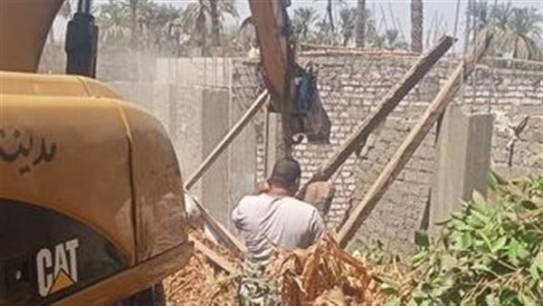 إزالة تعديات في أسيوط