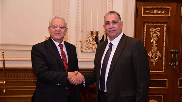 رئيس النواب ونقيب