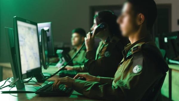 جنود من وحدة 8200