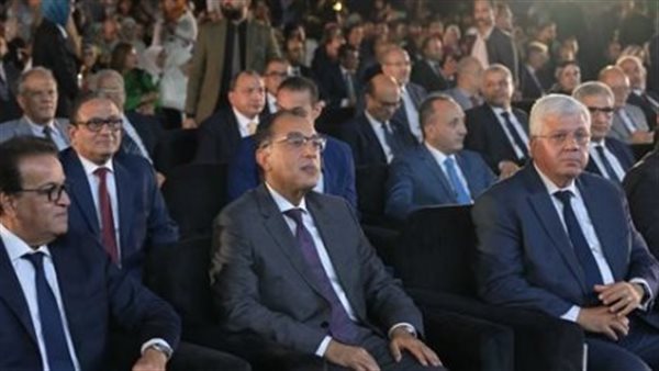 رئيس الوزراء في حفل