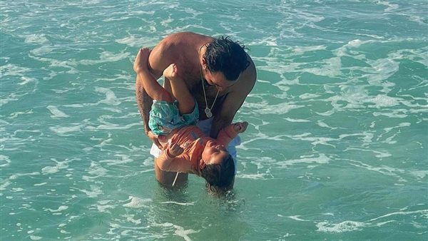 أحمد حاتم ونجله 