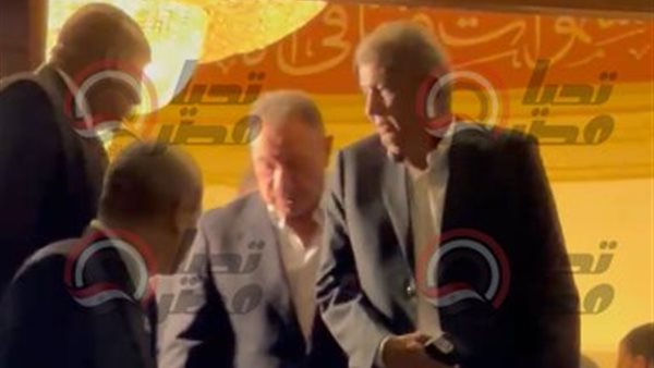 مغادرة الخطيب مع