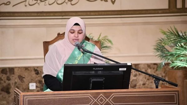 المتسابقة أسماء يونس