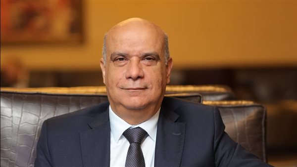  نادر الداجن أمينا