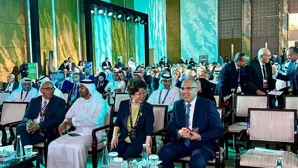 مشاركة وزير الري