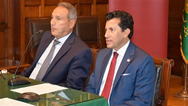 الدكتور اشرف صبحي