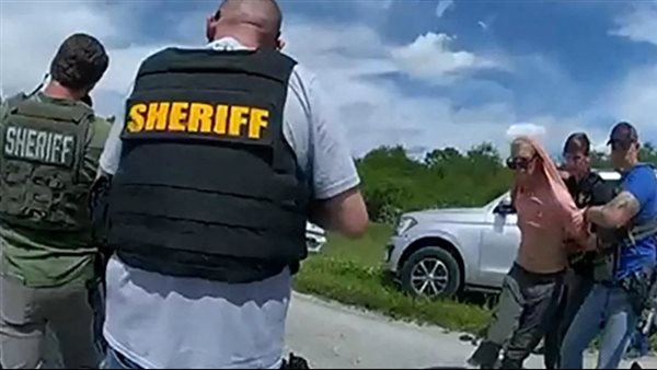 لحظة اعتقال المشتبه