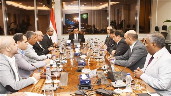 وزير الإسكان 