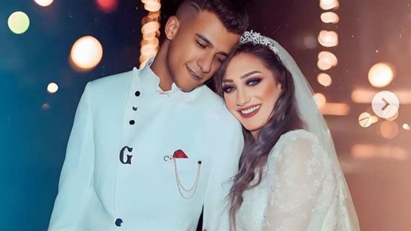 في عيد زواجهم.. زوجة عصام صاصا: بعافر في الدنيا لحد ما يرجع وهيفضل رقم واحد  بحياتي