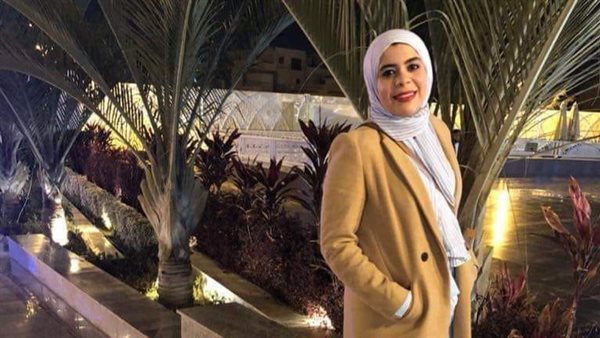 الدكتورة منى