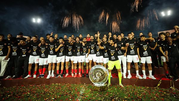 احتفال لاعبي الأهلي