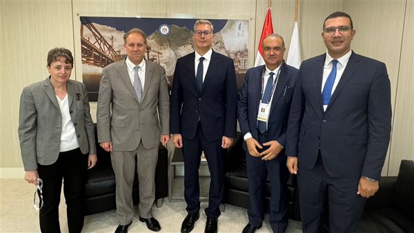 وزير البترول 