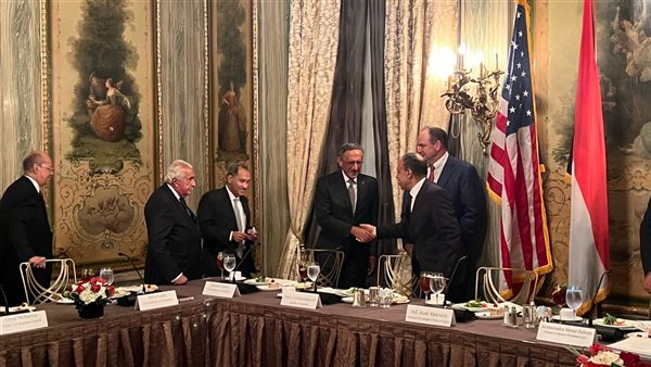 وزير الخارجية خلال