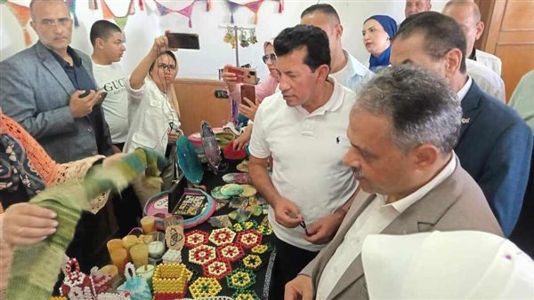 وزير الشباب ومحافظ