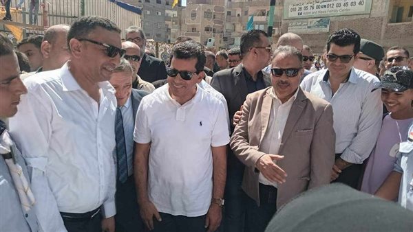 وزير الشباب والرياضة