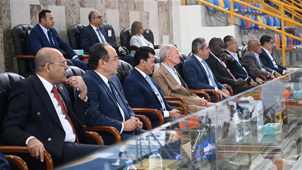 وزير الشباب والرياضة