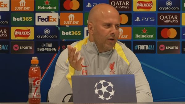 آرني سلوت المدير