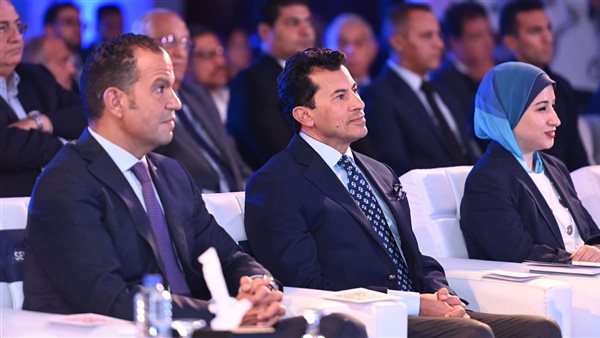 وزير الشباب والرياضة