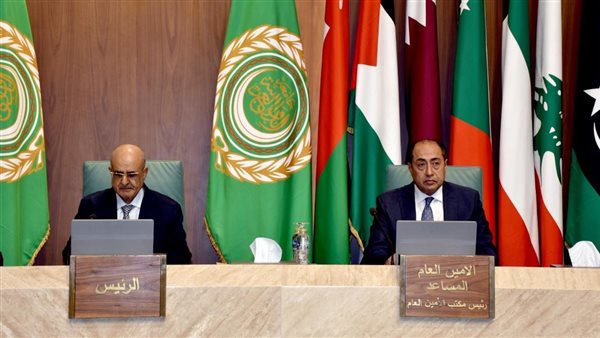 السفير حسام ذكي 