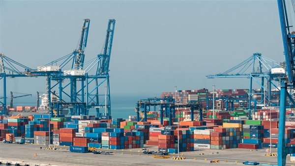 مرفأ بمدينة جدة في