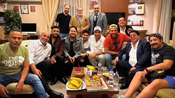 تجمع النجوم في منزل