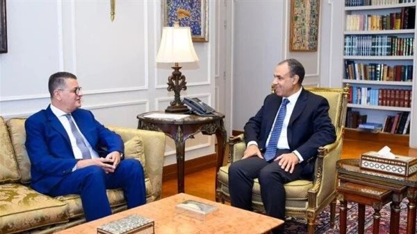 عبد العاطي و رئيس