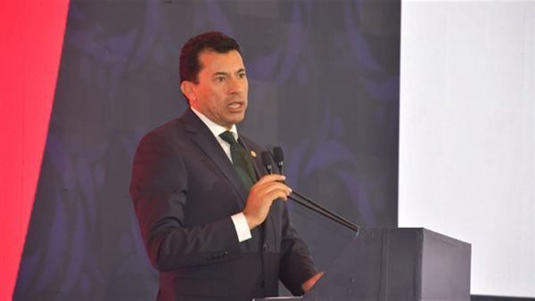 وزير الشباب والرياضة